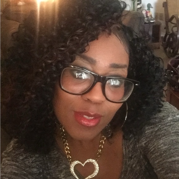 Meet your Posher, Latonya - Picture 1 of 1